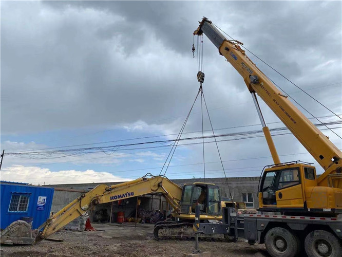 琼结县25吨吊车的工作半径是多少？